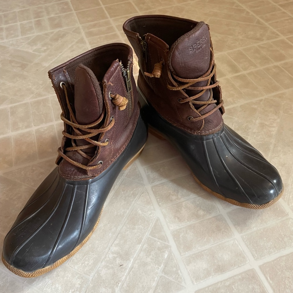 Dark brown sorrel duck boots